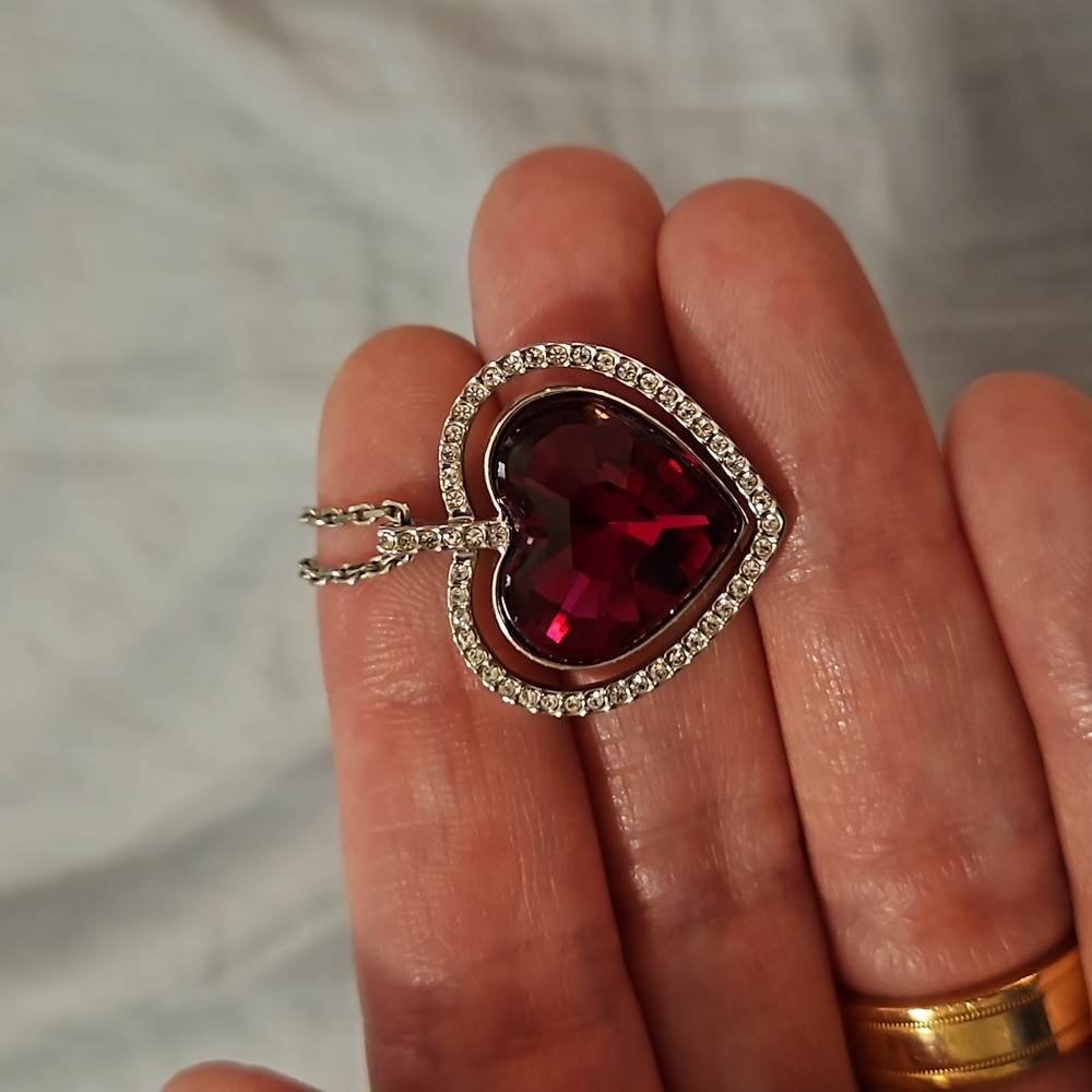 Swarovski heart necklace